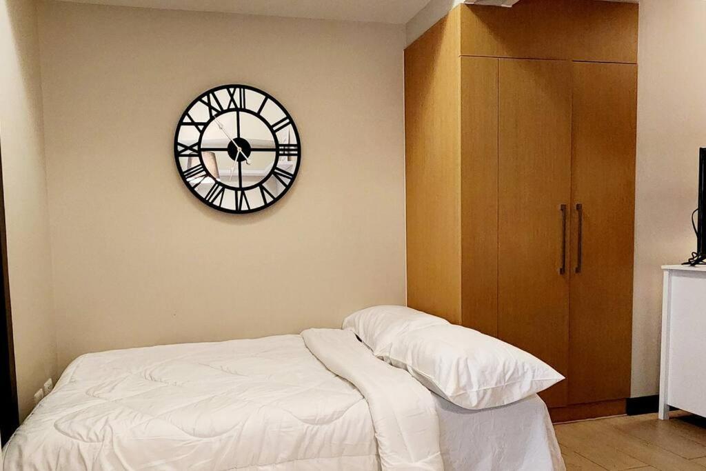 Casa Antonio At Uptown Parksuites Tower One Bgc Манила Екстериор снимка
