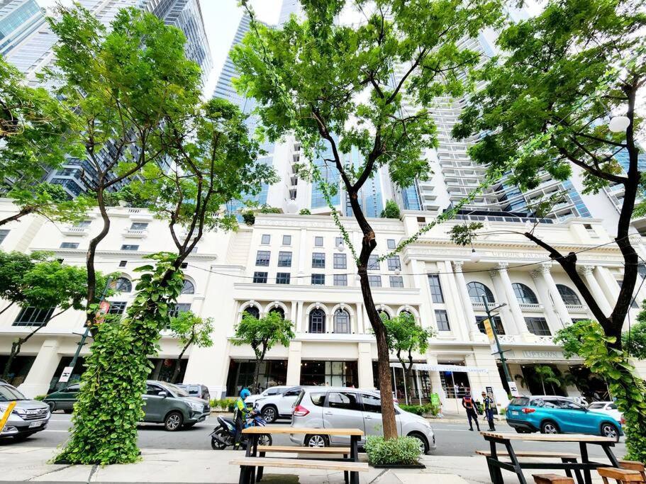 Casa Antonio At Uptown Parksuites Tower One Bgc Манила Екстериор снимка