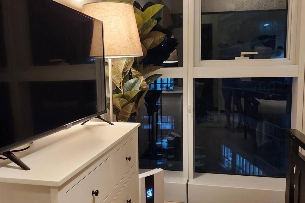 Casa Antonio At Uptown Parksuites Tower One Bgc Манила Екстериор снимка