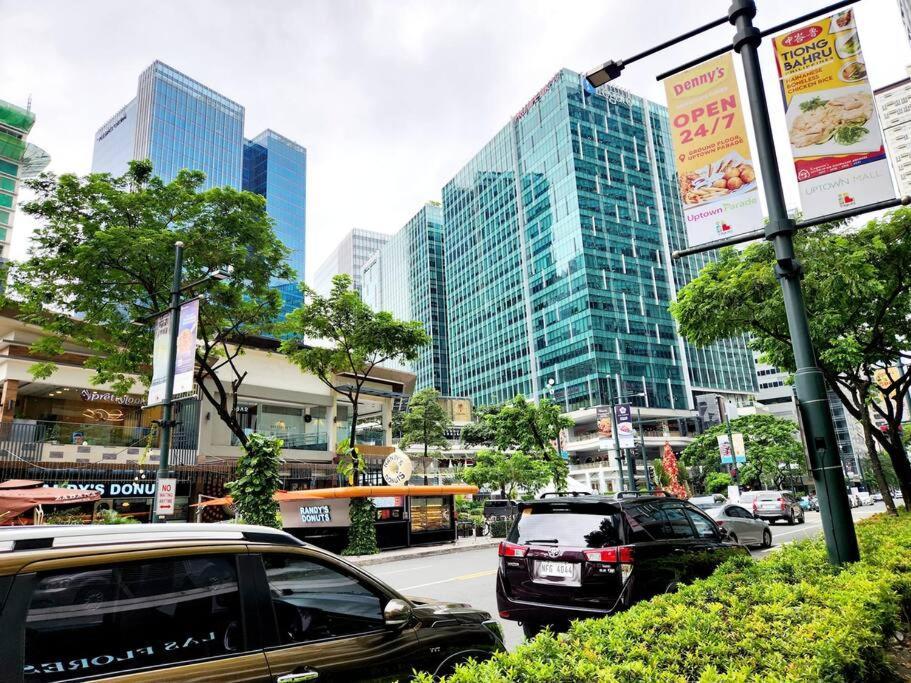 Casa Antonio At Uptown Parksuites Tower One Bgc Манила Екстериор снимка