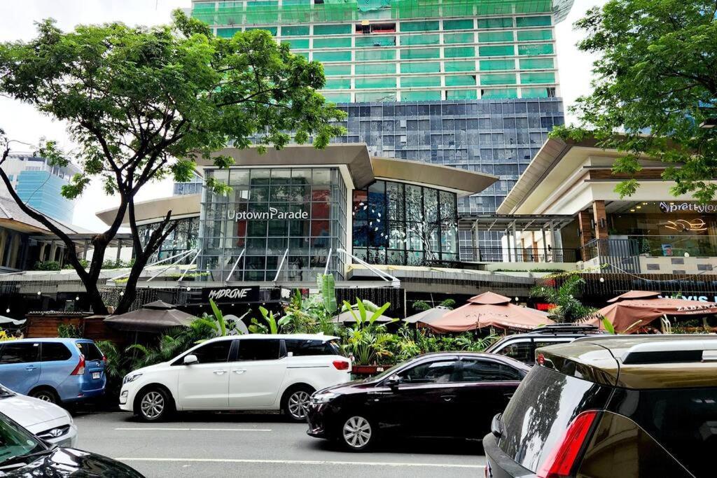 Casa Antonio At Uptown Parksuites Tower One Bgc Манила Екстериор снимка