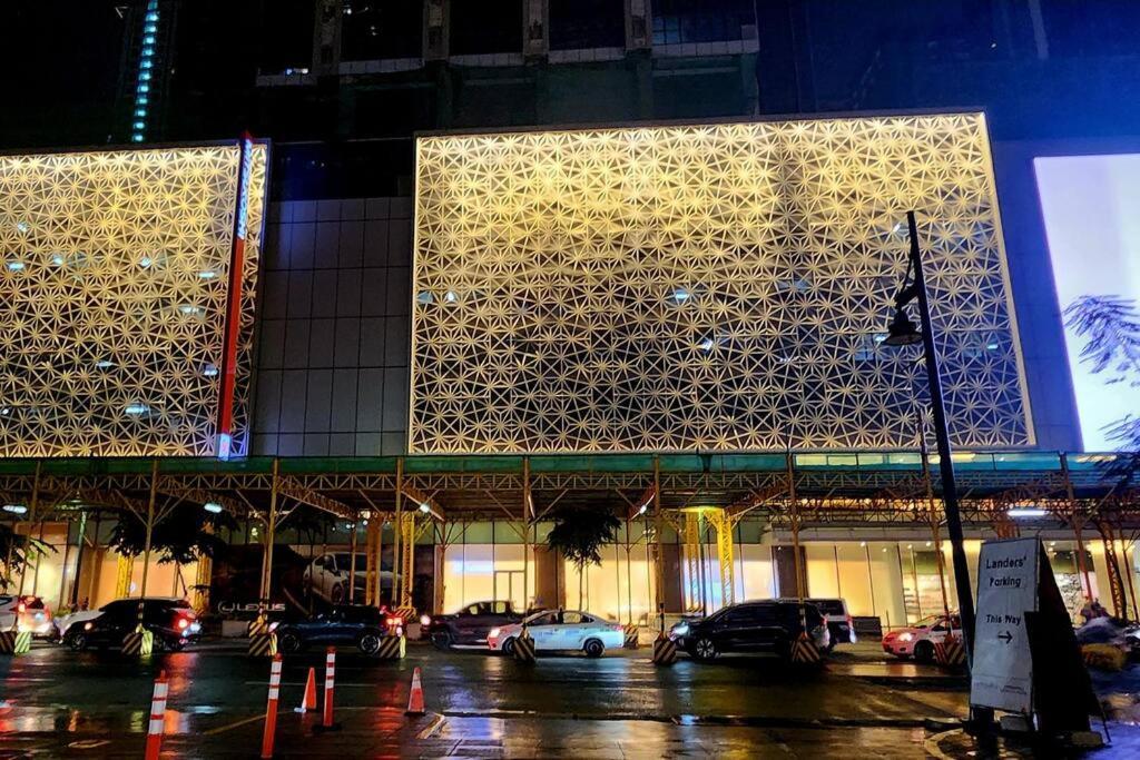 Casa Antonio At Uptown Parksuites Tower One Bgc Манила Екстериор снимка